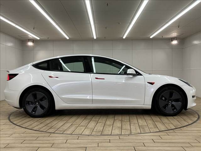 TESLA MODEL 3 2021 Image 31
