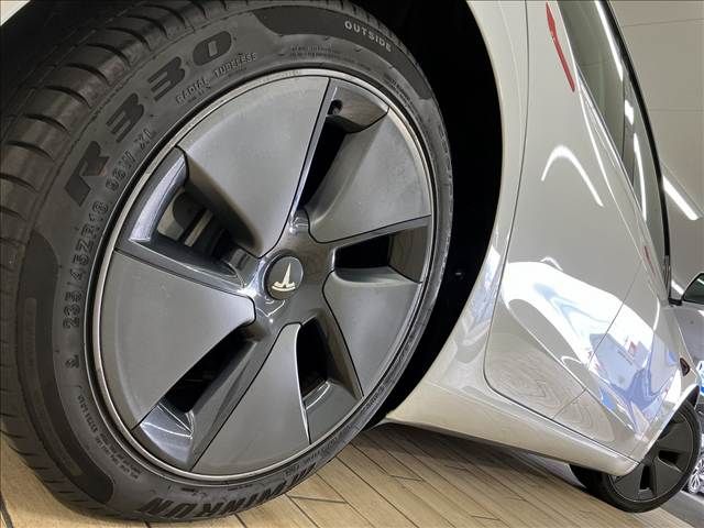 TESLA MODEL 3 2021 Image 31