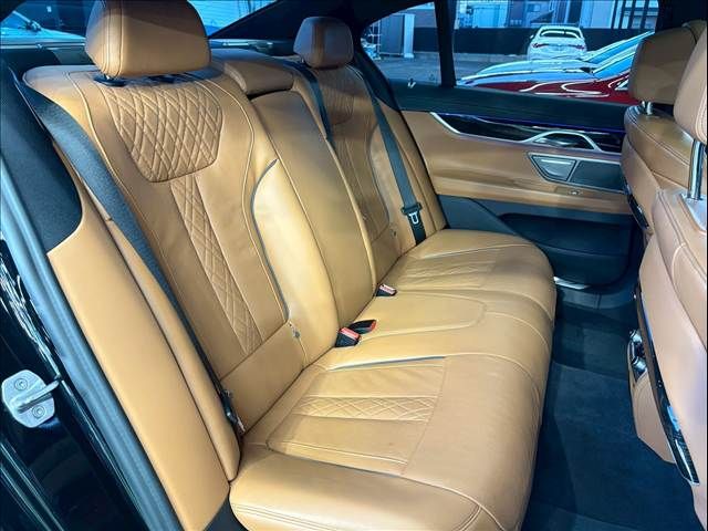 BMW 7SERIES 2021 Image 31