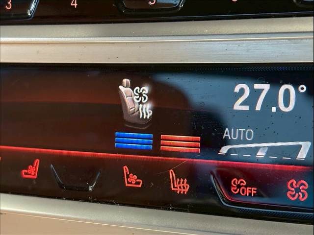 BMW 7SERIES 2021 Image 31