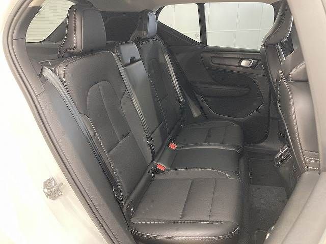 VOLVO XC40 2019 Image 31