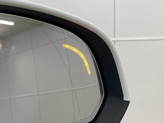 VOLVO XC40 2019 Image 31