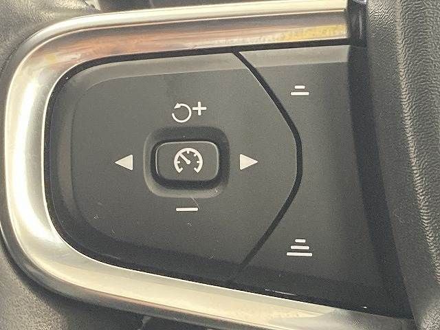 VOLVO XC40 2019 Image 31