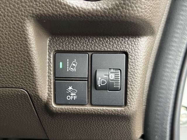 HONDA N BOX 2022 Image 31