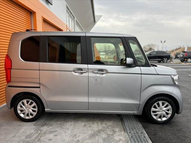 HONDA N BOX 2022 Image 31