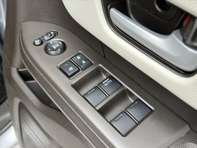 HONDA N BOX 2022 Image 31