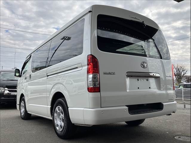 TOYOTA HIACE VAN 2WD 2021 Image 31