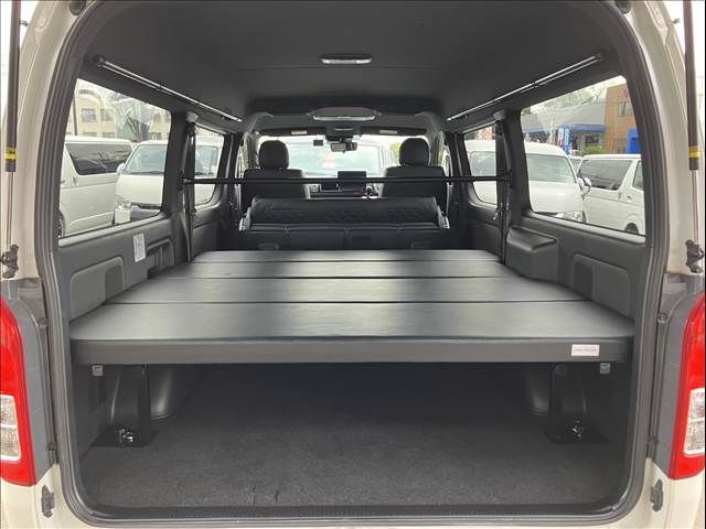 TOYOTA HIACE VAN 2WD 2021 Image 31