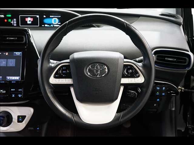 TOYOTA PRIUS 2016 Image 31