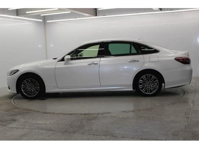 TOYOTA CROWN SEDAN HYBRID 2021 Image 31