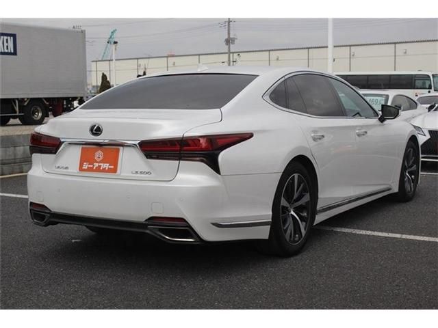 TOYOTA LEXUS LS500 2021 Image 31