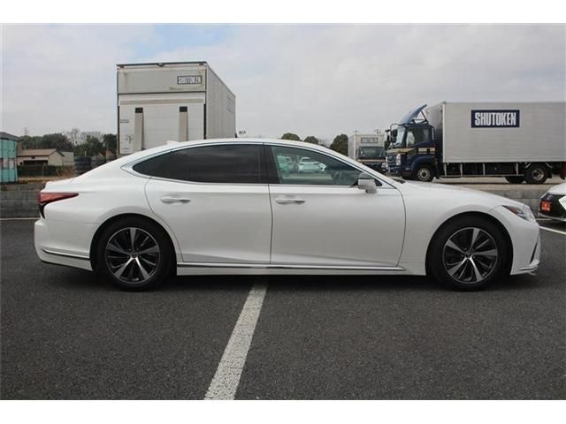 TOYOTA LEXUS LS500 2021 Image 31