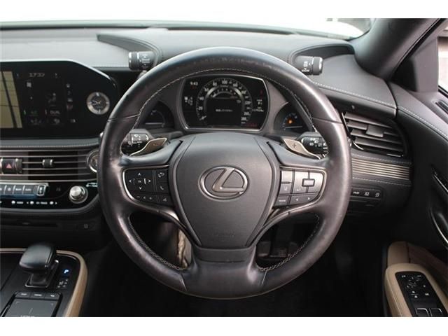 TOYOTA LEXUS LS500 2021 Image 31