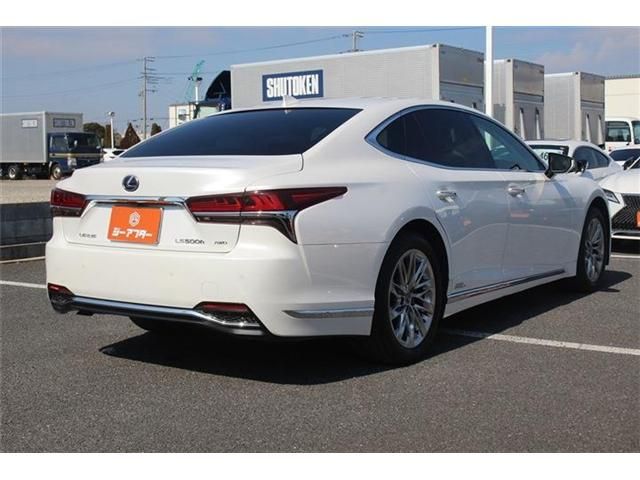 TOYOTA LEXUS LS500H 4WD 2019 Image 31