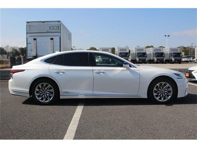 TOYOTA LEXUS LS500H 4WD 2019 Image 31