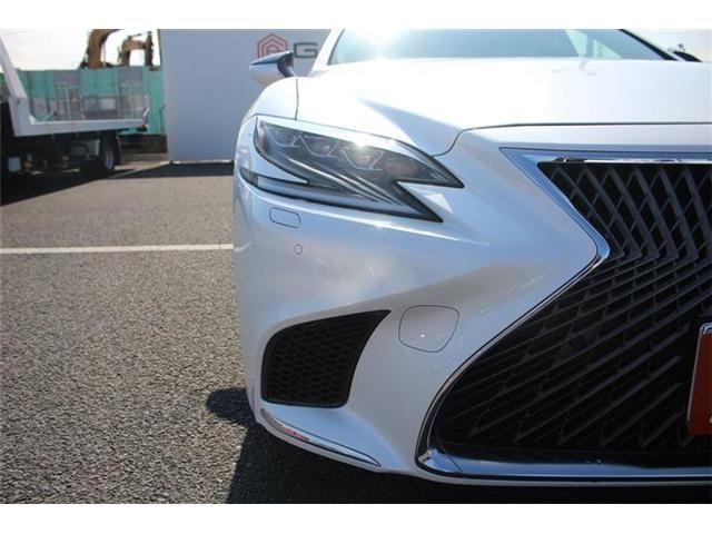 TOYOTA LEXUS LS500H 4WD 2019 Image 31