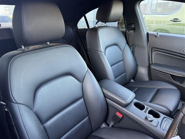 MERCEDES BENZ CLA CL 2018 Image 31