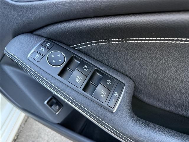 MERCEDES BENZ CLA CL 2018 Image 31