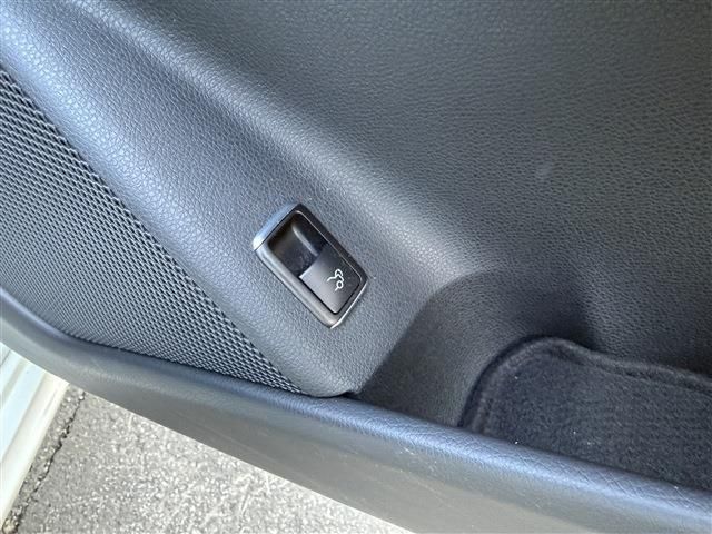 MERCEDES BENZ CLA CL 2018 Image 31