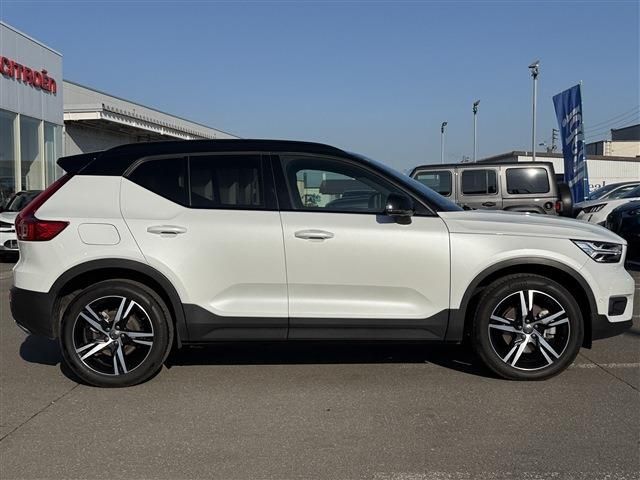 VOLVO XC40 2019 Image 31