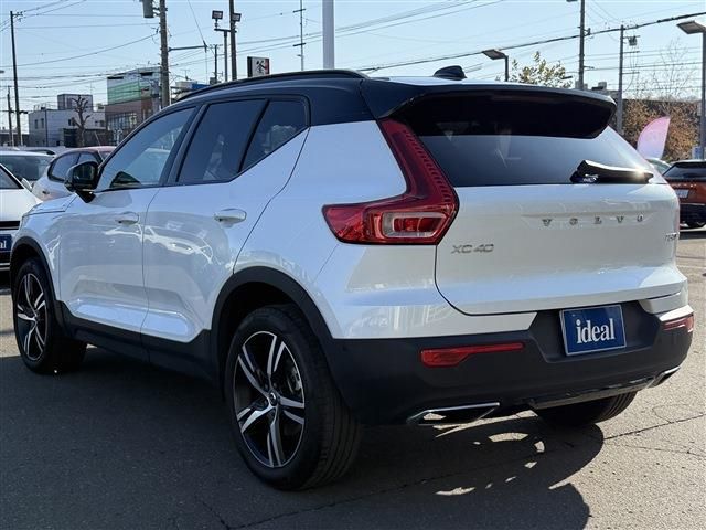 VOLVO XC40 2019 Image 31
