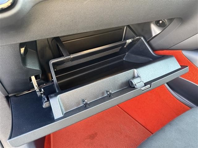 VOLVO XC40 2019 Image 31