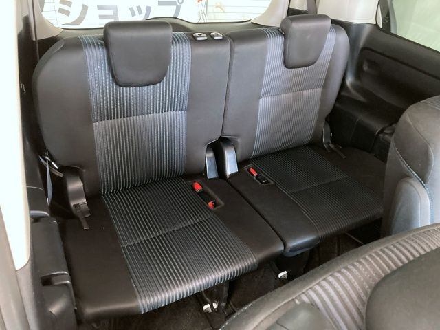 TOYOTA VOXY 2015 Image 31