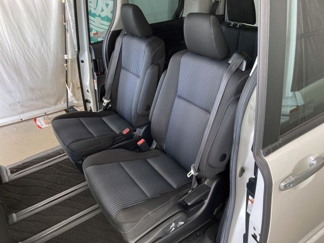 TOYOTA VOXY 2015 Image 31