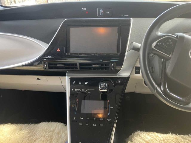 TOYOTA MIRAI 2017 Image 31