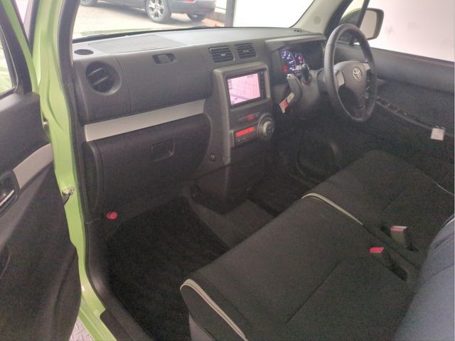 TOYOTA PIXIS SPACE 2015 Image 31