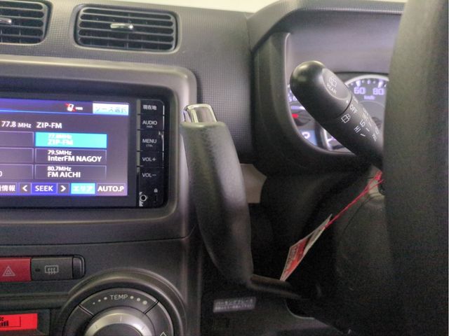 TOYOTA PIXIS SPACE 2015 Image 31