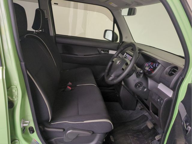 TOYOTA PIXIS SPACE 2015 Image 31