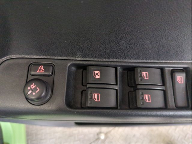 TOYOTA PIXIS SPACE 2015 Image 31