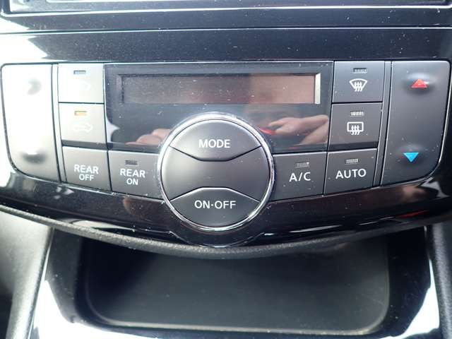 NISSAN SERENA  S-HYBRID 4WD 2014 Image 31