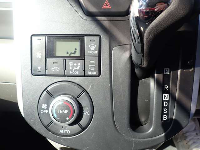 DAIHATSU TANTO 4WD 2014 Image 31