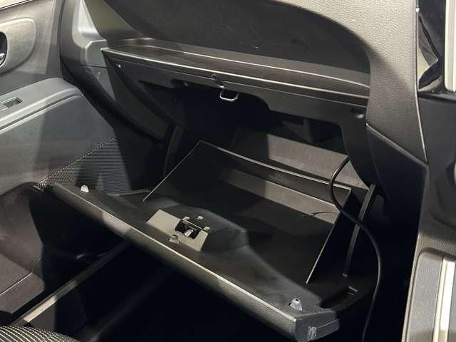 MAZDA PREMACY 2015 Image 31