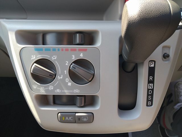 DAIHATSU MIRA E:S 2020 Image 31