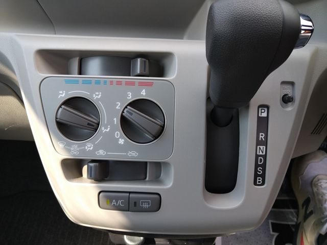 DAIHATSU MIRA E:S 2019 Image 31