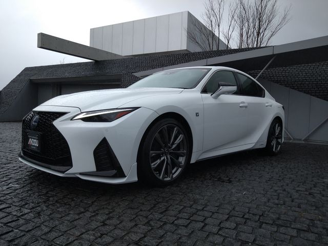 TOYOTA LEXUS IS300H 2021 Image 31