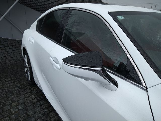 TOYOTA LEXUS IS300H 2021 Image 31