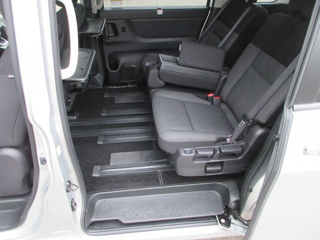NISSAN SERENA  WG 4WD 2023 Image 31