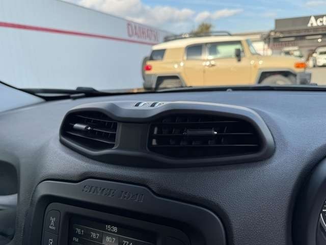 JEEP RENEGADE 4WD 2016 Image 31