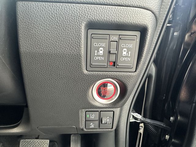 HONDA N BOX CUSTOM 4WD 2022 Image 31