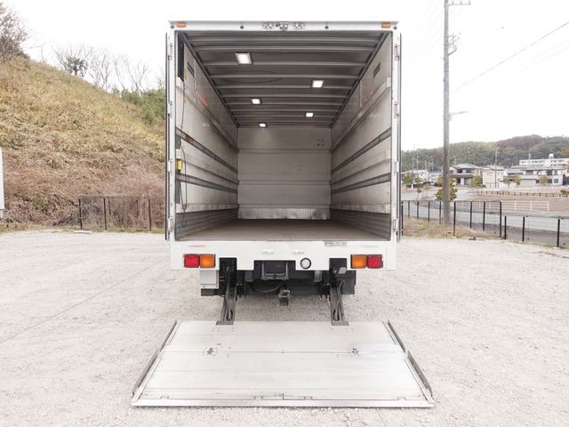 MITSUBISHI FUSOU FIGHTER 2014 Image 31