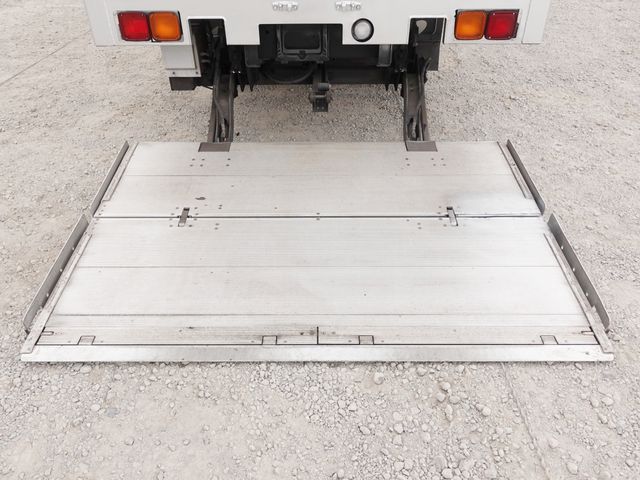 MITSUBISHI FUSOU FIGHTER 2014 Image 31