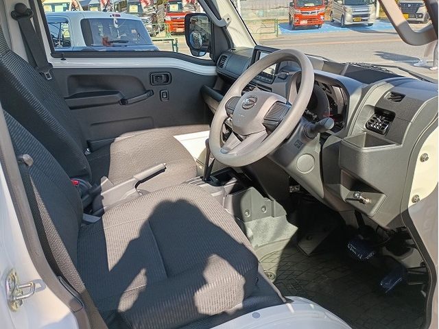 DAIHATSU HIJET TRUCK 4WD 2022 Image 31