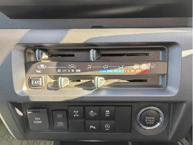 DAIHATSU HIJET TRUCK 4WD 2022 Image 31