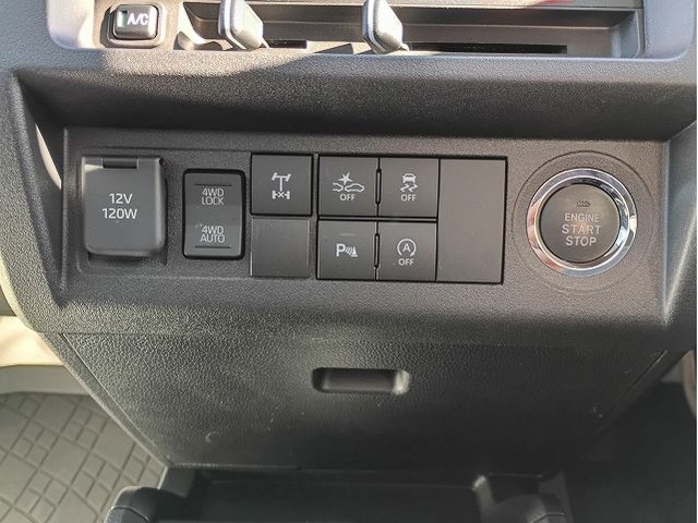 DAIHATSU HIJET TRUCK 4WD 2022 Image 31