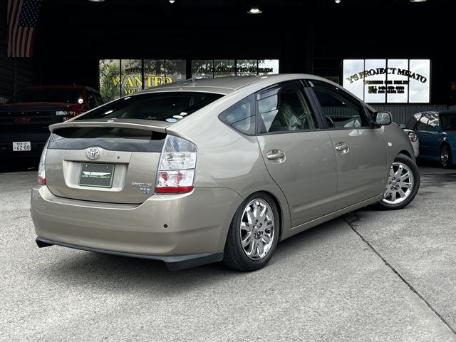 TOYOTA PRIUS 2005 Image 31