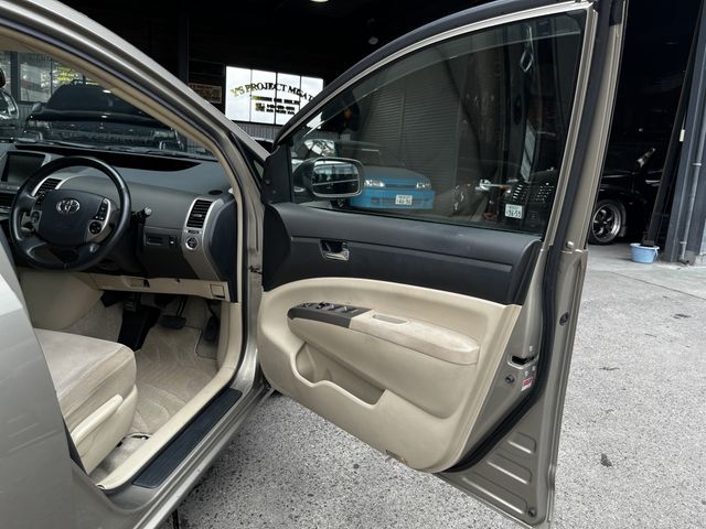 TOYOTA PRIUS 2005 Image 31